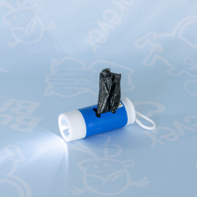 Buddy Bleu Dispeneser with Flashlight - Image 3
